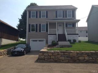 14 Connecticut Ave, Huntington, CT 06484 exterior