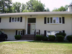 70 Wayne Rd, Newton, MA 02459 exterior