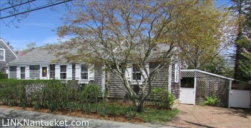 43 Liberty St, Nantucket, MA 02554 exterior