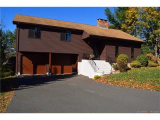 28 Chelsea Dr, Cromwell, CT 06416 exterior