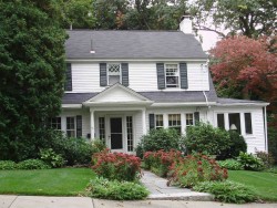 68 Larchmont Ave, Newton, MA 02468 exterior