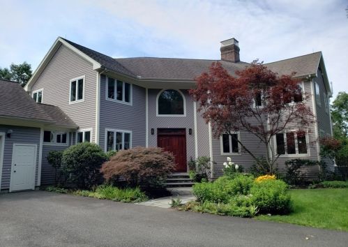 134 Harkness Rd, Amherst, MA 01002 exterior