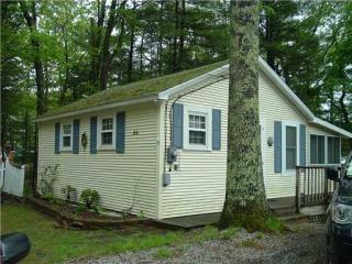 54 Raymonds Point Rd, Coventry, RI 02816 exterior