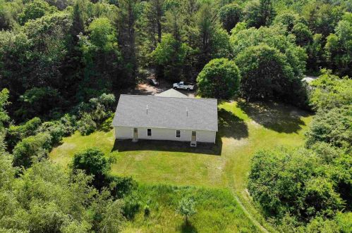 111 Appleton Rd, New Ipswich, NH 03071 exterior