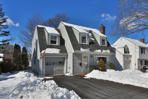 24 Elliott St, Melrose, MA 02176 exterior