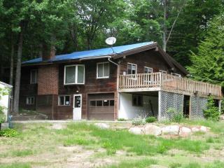 4 Tanglewood Dr, Wakefield, NH 03887 exterior