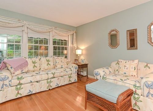 885 Franklin St, Wrentham, MA 02093 exterior