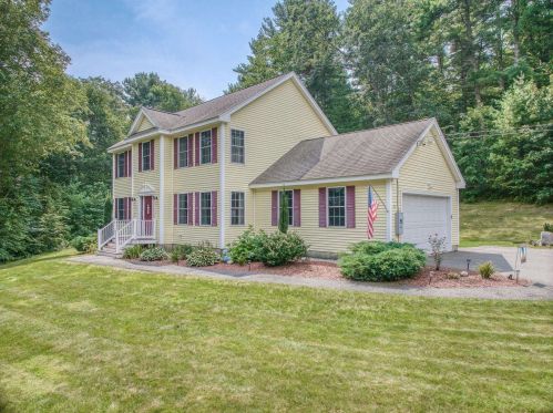 25 Ridge Rd, Nashua, NH 03062 exterior