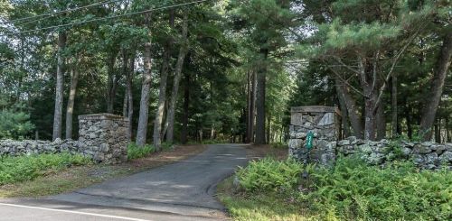 270 Hamilton Allenton Rd, North-Kingstown, RI 02852 exterior