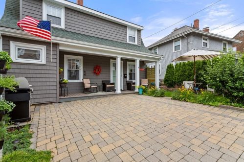 8 Hillcrest Cir, Swampscott, MA 01907 exterior