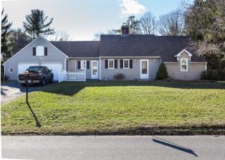 15 Rochford Dr, Wilbraham, MA 01095 exterior