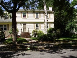 12 Indian Ridge Rd, Newton, MA 02459 exterior