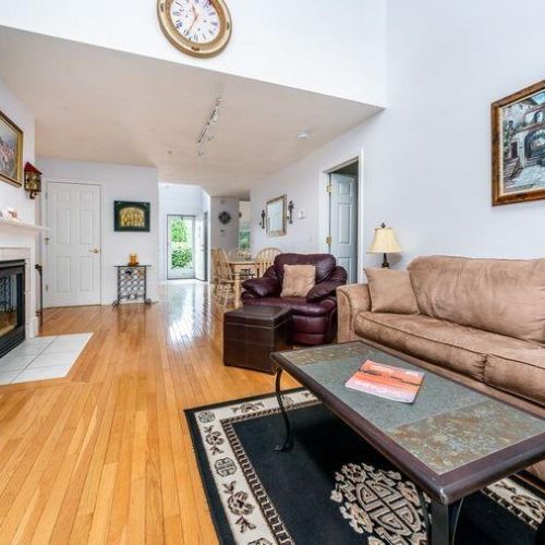 4 Red Cedar Rd, Mashpee, MA 02649 exterior