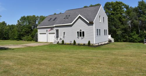 77 Horseback Rd, Burnham, ME 04922 exterior