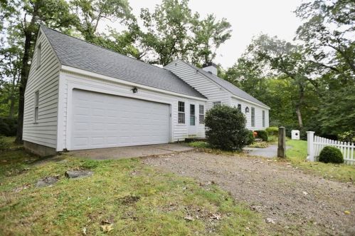 1363 Putnam Pike, Glocester, RI 02814 exterior