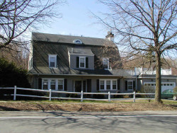 1684 Commonwealth Ave, Newton, MA 02465 exterior