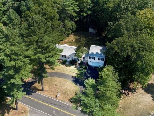 554 Walnut St, East-Bridgewater, MA 02324 exterior