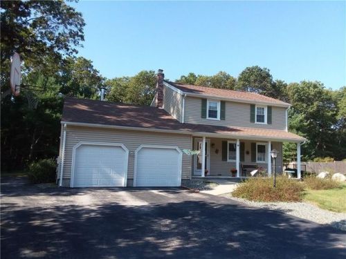 26 Juniper Hill Dr, Coventry, RI 02816 exterior