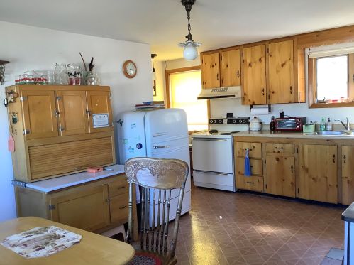 75 Cleaves Rd, Presque Isle, ME 04769 exterior