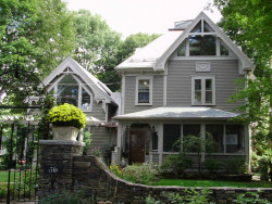 36 Oakland Ave, Newton, MA 02466 exterior