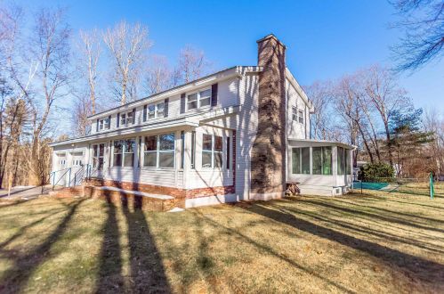 186 High Range Rd, Londonderry, NH 03053 exterior