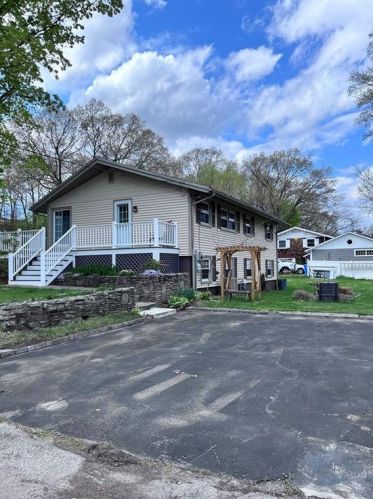 43 Heather Dr, Woonsocket, RI 02895 exterior