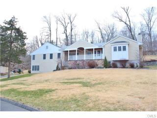 38 Tall Oaks Ct, Stamford, CT 06903 exterior
