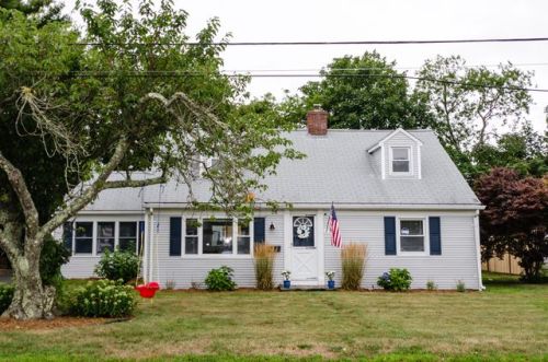 26 Alma Rd, Falmouth, MA 02540 exterior