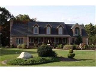 6 Cedar Ln, Westport, MA 02790 exterior