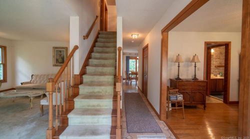 111 Summit Rd, Waterbury, CT 06712 exterior
