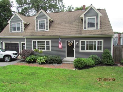 25 Carleton Rd, Hingham, MA 02043 exterior