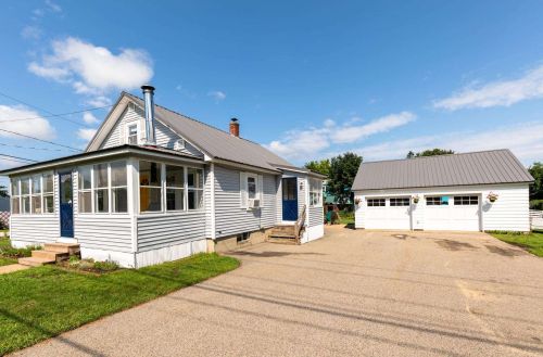 123 Maple St, Somersworth, NH 03878 exterior