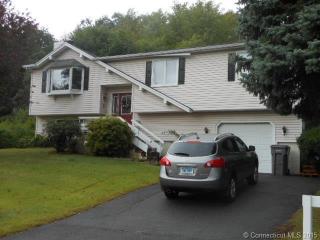 134 Crestwood Dr, Union City, CT 06770 exterior