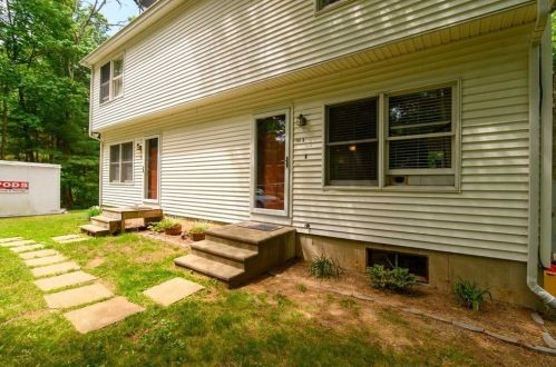 394 Bemis Rd, West Brookfield, MA 01585 exterior