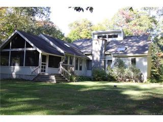 215 Saddle Hill Dr, Guilford, CT 06437 exterior