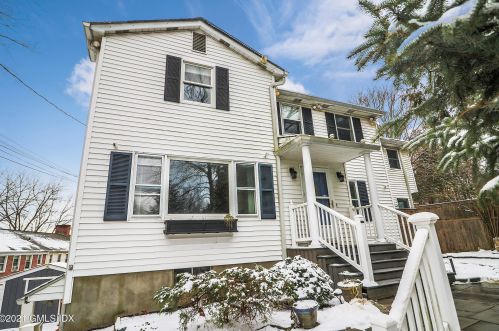 8 Sickle Bar Ln, Riverside, CT 06878 exterior