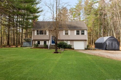 4 Pine Valley Dr, Norwich, CT 06384 exterior