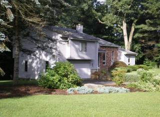 28 Leaview Dr, Montgomery, MA 01085 exterior