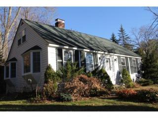 499 Watkins Hill Rd, Walpole, NH 03608 exterior