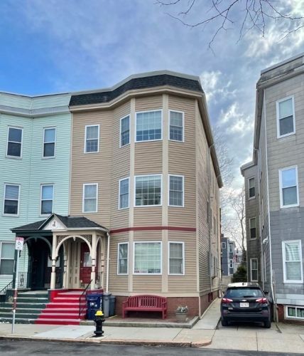 651 6Th St, Roxbury-Xing, MA 02127 exterior