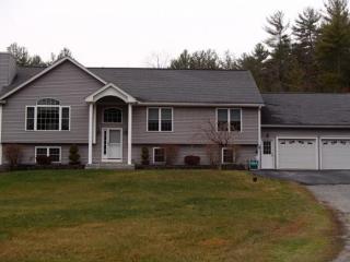 31 Paige Hill Rd, Goffstown, NH 03045 exterior