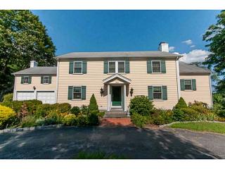 1088 Warwick Neck Ave, Warwick, RI 02889 exterior