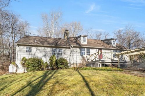 5 Old Belden Hill Ct, Norwalk, CT 06850 exterior
