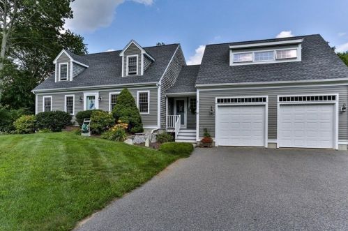 60 Summerfield Dr, Raynham, MA 02767 exterior