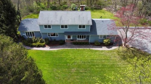 26 High Ridge Rd, Brookfield Center, CT 06804 exterior