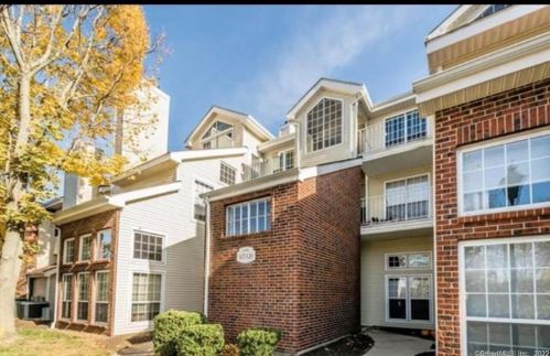 125 Carriage Crossing Ln, Middletown, CT 06457 exterior