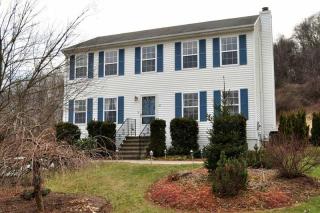 15 Spring Hill Ln, Bloomfield, CT 06002 exterior