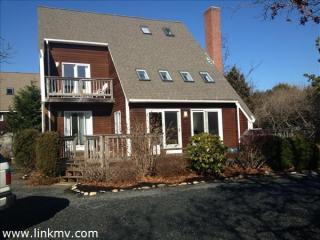 62 Schoolhouse Rd, Edgartown, MA 02539 exterior