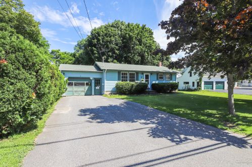 19 Richardson St, West Bath, ME 04530 exterior