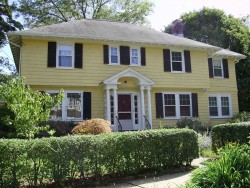 30 Chaske Ave, Newton, MA 02466 exterior